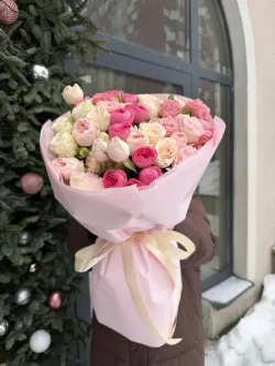 11 веток пионовидных кустовых роз Микс