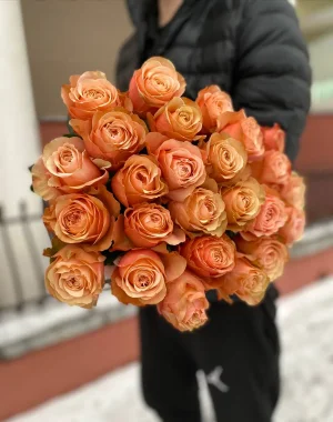 Оранжевая роза Kahala 25 шт.