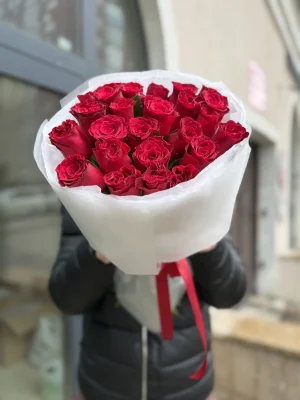 Красная роза Rhodos 25 шт.