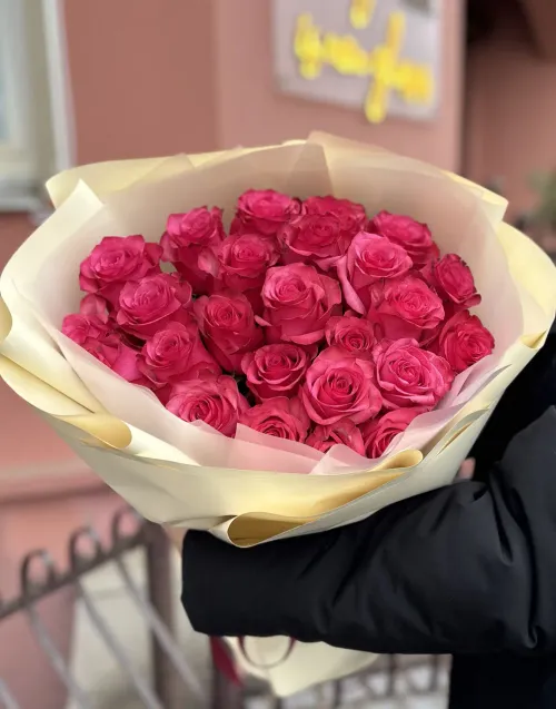 Малиновая роза Lola 25 шт.