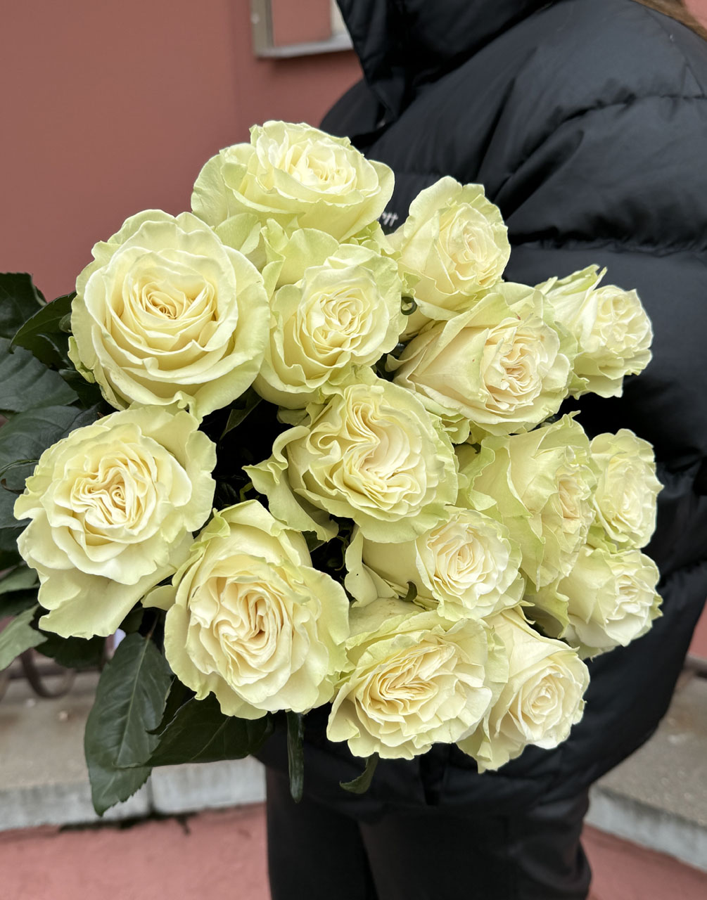 Белая роза Mondial 15 шт.