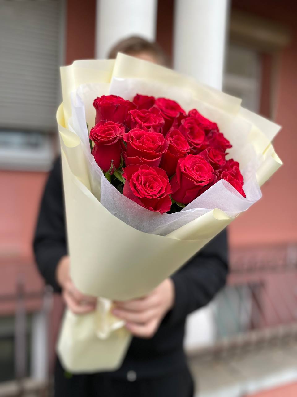 Красная роза Rhodos 15 шт.