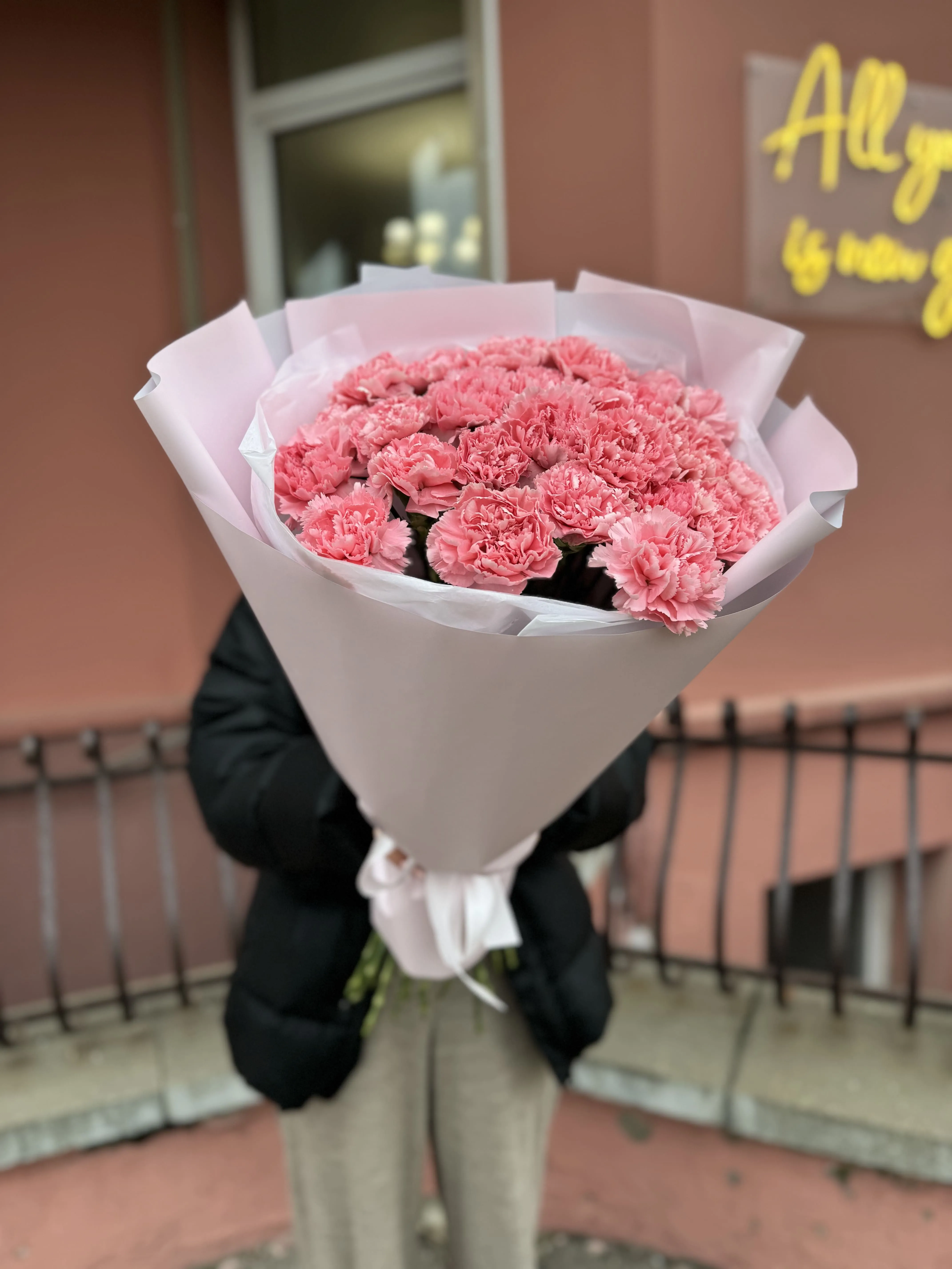 25 розовых гвоздик