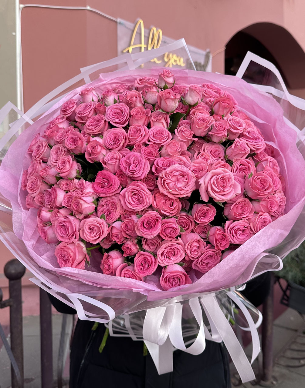 35 веток кустовых роз Джесси (Jessy)