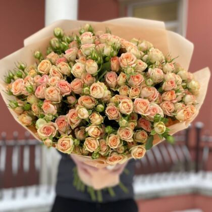 35 веток кустовых роз Азор