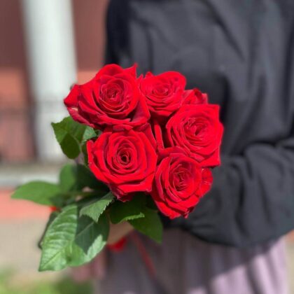 Белорусская роза Red naomi